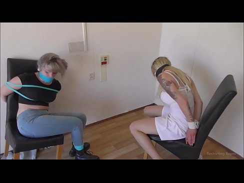 ❤️ Tîrêj / girêdaye û devgirtî / keçika di tengahiyê de ❤ Pornoya rûsî li me ❤